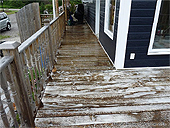 Restore and maintain a wood deck - Wood cleaner - Washing deck surface